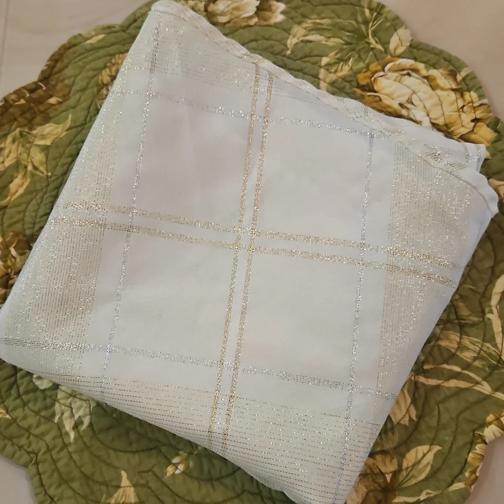 Beige Gold Silver Metallic Table Cloth 60